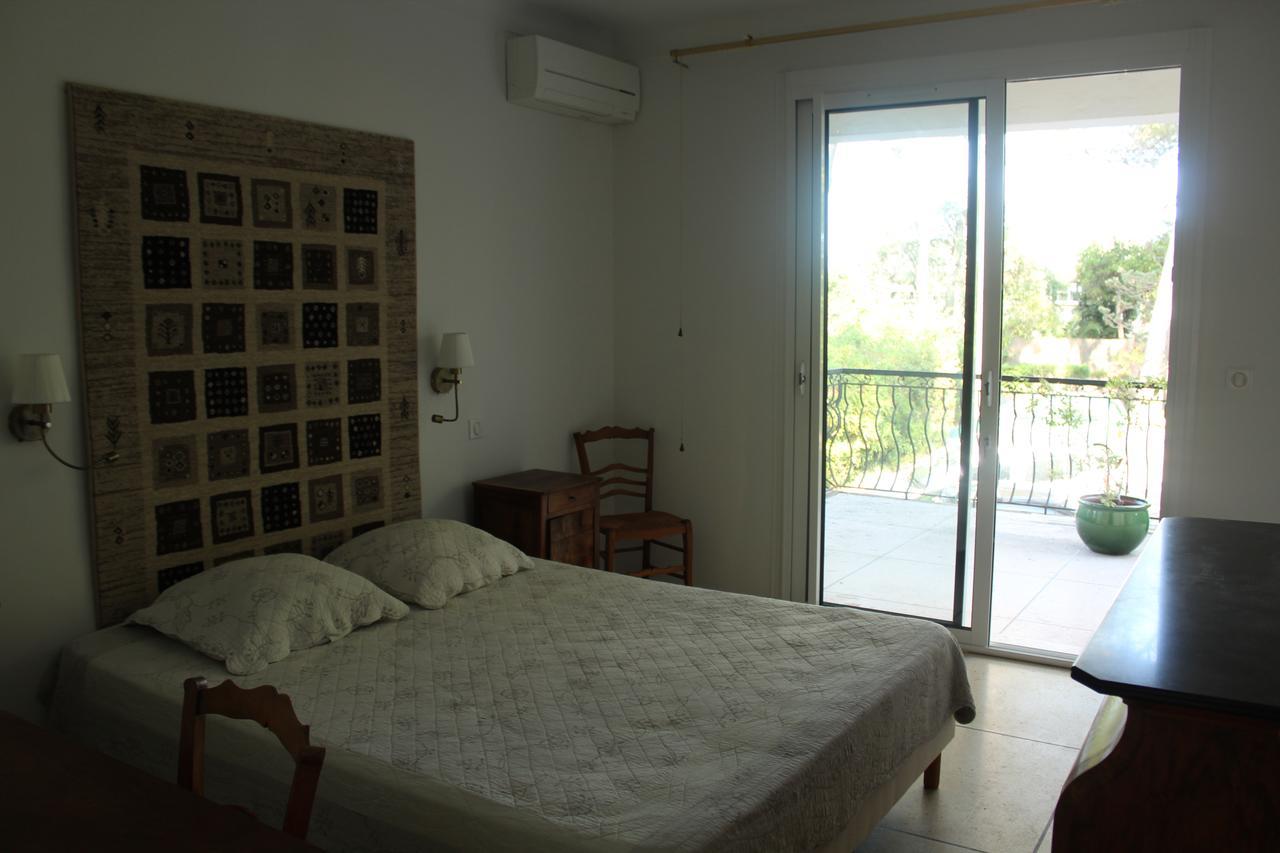 La Maison Blanche Bed & Breakfast Saint Aygulf Exterior photo